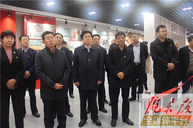 慶陽市人大常委會機關(guān)黨員干部赴環(huán)縣開展“追尋紅色足跡，踐行初心使命”主題黨日活動