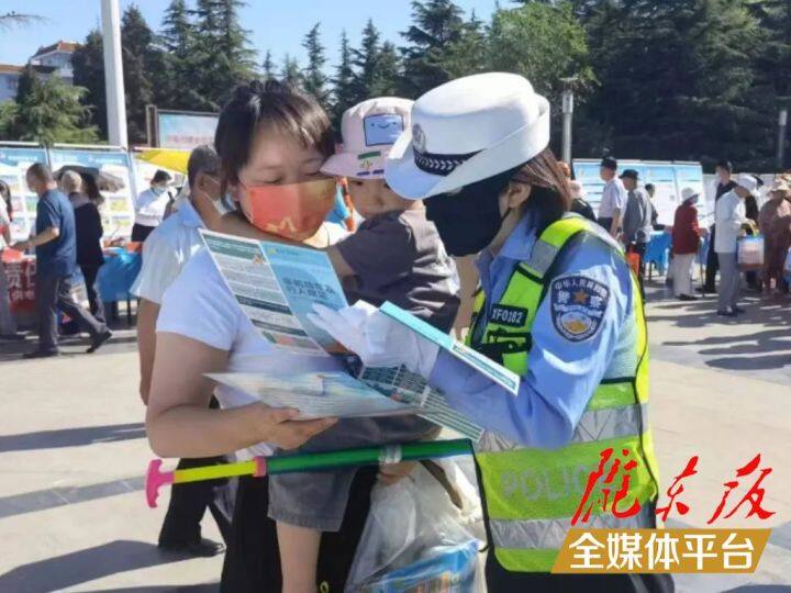 【創(chuàng)建全國文明城市·我們在行動(dòng)】西峰公安交警強(qiáng)化“一老一小”宣傳，筑牢交通安全防線