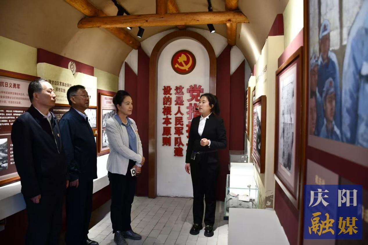 甘肅省延安精神研究會(huì)赴南梁開(kāi)展專(zhuān)題研修活動(dòng)